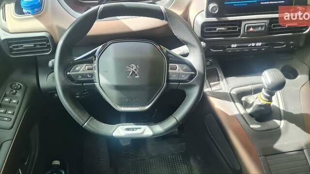 Серый Пежо Rifter, объемом двигателя 1.5 л и пробегом 65 тыс. км за 21500 $, фото 10 на Automoto.ua