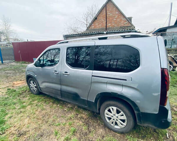 Серый Пежо Rifter, объемом двигателя 1.5 л и пробегом 98 тыс. км за 22500 $, фото 8 на Automoto.ua