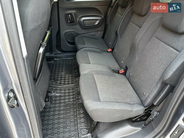 Сірий Пежо Rifter, об'ємом двигуна 1.5 л та пробігом 50 тис. км за 24500 $, фото 5 на Automoto.ua