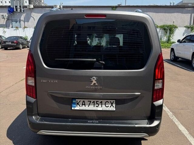 Сірий Пежо Rifter, об'ємом двигуна 1.56 л та пробігом 96 тис. км за 17800 $, фото 4 на Automoto.ua