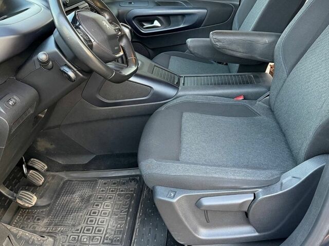 Сірий Пежо Rifter, об'ємом двигуна 1.56 л та пробігом 102 тис. км за 21500 $, фото 4 на Automoto.ua