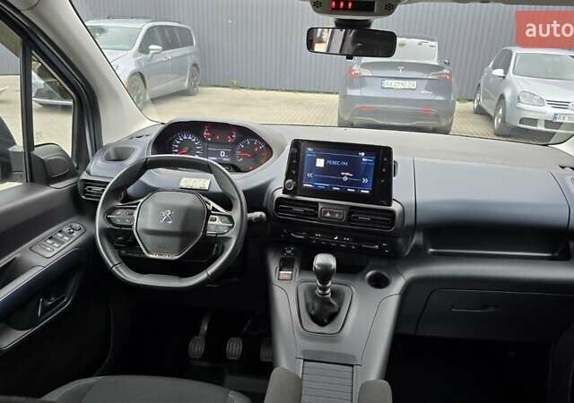 Сірий Пежо Rifter, об'ємом двигуна 1.5 л та пробігом 50 тис. км за 23800 $, фото 14 на Automoto.ua