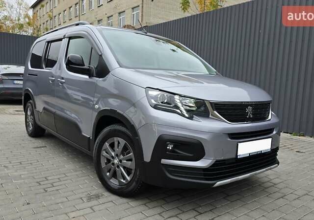 Серый Пежо Rifter, объемом двигателя 1.5 л и пробегом 49 тыс. км за 24400 $, фото 1 на Automoto.ua