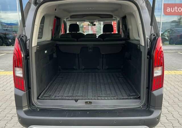 Серый Пежо Rifter, объемом двигателя 0 л и пробегом 47 тыс. км за 24640 $, фото 22 на Automoto.ua