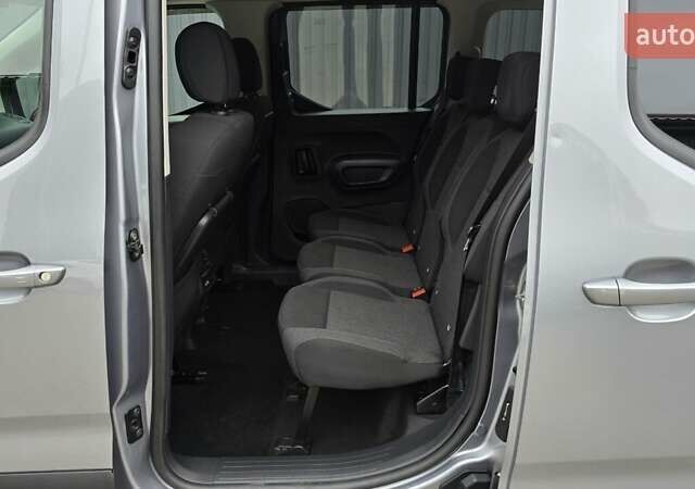 Серый Пежо Rifter, объемом двигателя 1.5 л и пробегом 49 тыс. км за 24400 $, фото 16 на Automoto.ua