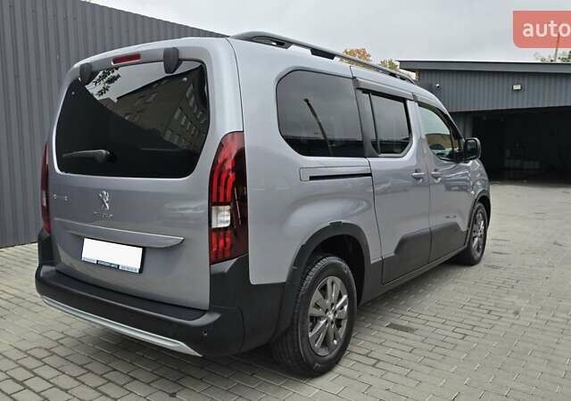 Серый Пежо Rifter, объемом двигателя 1.5 л и пробегом 49 тыс. км за 24400 $, фото 8 на Automoto.ua