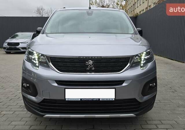 Серый Пежо Rifter, объемом двигателя 1.5 л и пробегом 49 тыс. км за 24400 $, фото 2 на Automoto.ua