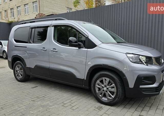 Серый Пежо Rifter, объемом двигателя 1.5 л и пробегом 49 тыс. км за 24400 $, фото 3 на Automoto.ua