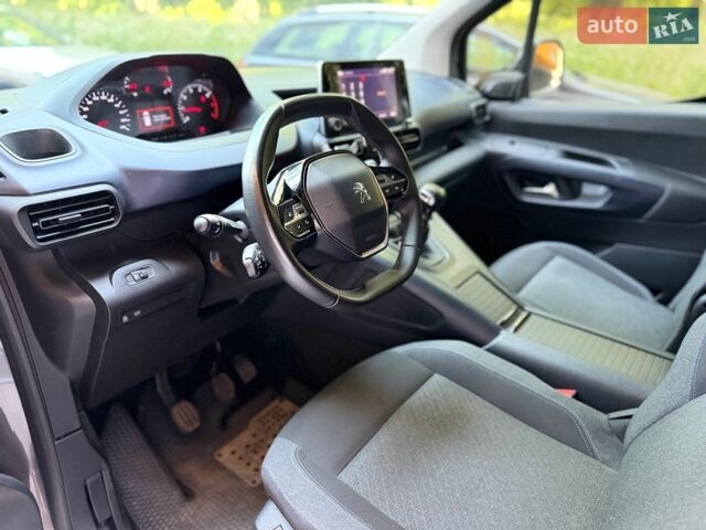 Сірий Пежо Rifter, об'ємом двигуна 1.5 л та пробігом 41 тис. км за 23700 $, фото 13 на Automoto.ua