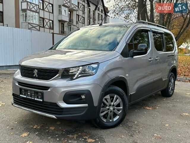 Серый Пежо Rifter, объемом двигателя 1.5 л и пробегом 49 тыс. км за 24400 $, фото 1 на Automoto.ua