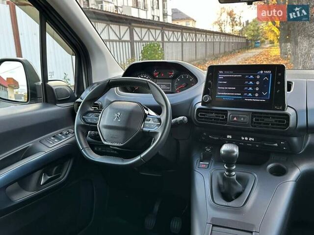 Серый Пежо Rifter, объемом двигателя 1.5 л и пробегом 49 тыс. км за 24400 $, фото 12 на Automoto.ua
