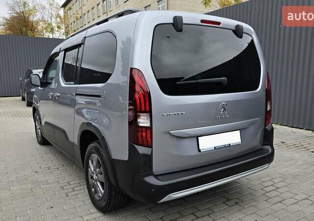 Серый Пежо Rifter, объемом двигателя 1.5 л и пробегом 49 тыс. км за 24400 $, фото 10 на Automoto.ua