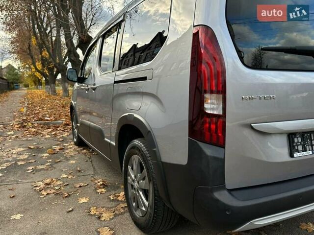 Серый Пежо Rifter, объемом двигателя 1.5 л и пробегом 49 тыс. км за 24400 $, фото 4 на Automoto.ua