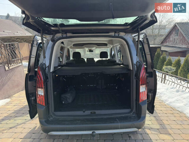 Серый Пежо Rifter, объемом двигателя 1.5 л и пробегом 30 тыс. км за 27500 $, фото 7 на Automoto.ua