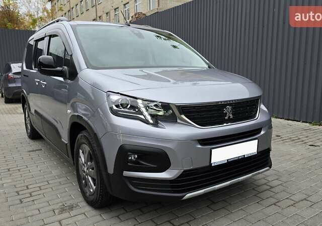 Серый Пежо Rifter, объемом двигателя 1.5 л и пробегом 49 тыс. км за 24400 $, фото 9 на Automoto.ua