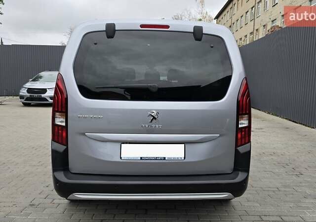 Серый Пежо Rifter, объемом двигателя 1.5 л и пробегом 49 тыс. км за 24400 $, фото 11 на Automoto.ua