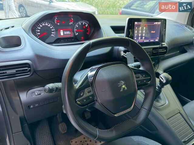 Сірий Пежо Rifter, об'ємом двигуна 1.5 л та пробігом 41 тис. км за 23700 $, фото 15 на Automoto.ua