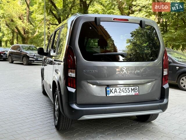 Сірий Пежо Rifter, об'ємом двигуна 1.5 л та пробігом 41 тис. км за 23900 $, фото 5 на Automoto.ua