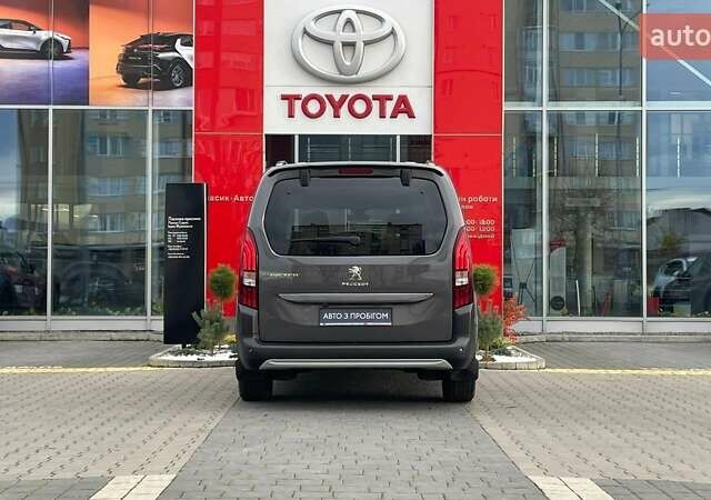 Серый Пежо Rifter, объемом двигателя 0 л и пробегом 47 тыс. км за 24640 $, фото 21 на Automoto.ua
