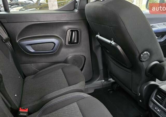 Серый Пежо Rifter, объемом двигателя 1.5 л и пробегом 49 тыс. км за 24400 $, фото 32 на Automoto.ua