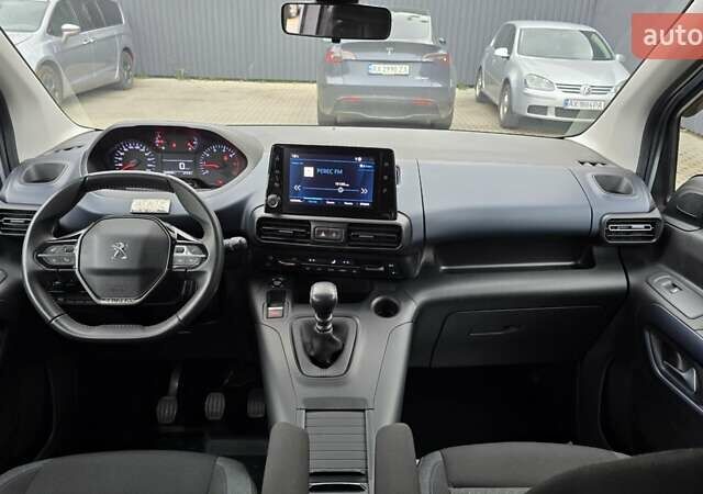 Серый Пежо Rifter, объемом двигателя 1.5 л и пробегом 49 тыс. км за 24400 $, фото 22 на Automoto.ua