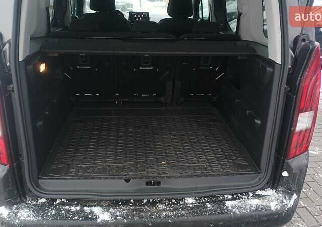 Сірий Пежо Rifter, об'ємом двигуна 1.5 л та пробігом 13 тис. км за 23999 $, фото 15 на Automoto.ua