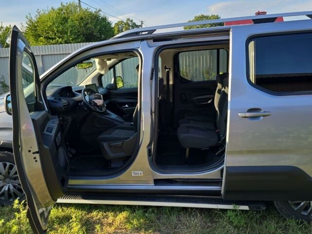 Сірий Пежо Rifter, об'ємом двигуна 1.6 л та пробігом 15 тис. км за 11000 $, фото 16 на Automoto.ua