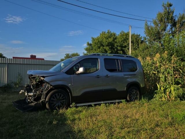 Сірий Пежо Rifter, об'ємом двигуна 1.6 л та пробігом 15 тис. км за 11000 $, фото 13 на Automoto.ua