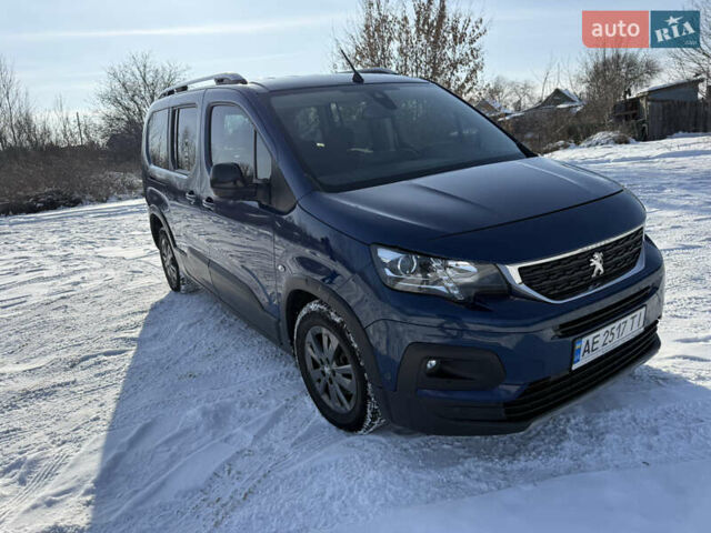 Синій Пежо Rifter, об'ємом двигуна 1.5 л та пробігом 92 тис. км за 21400 $, фото 14 на Automoto.ua