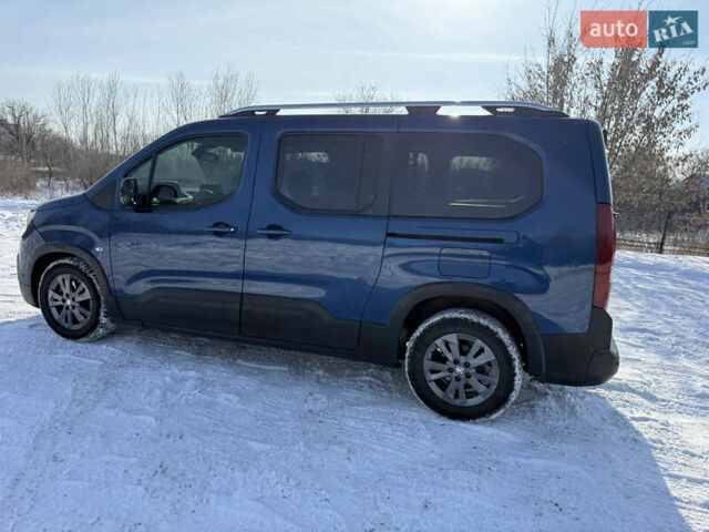 Синій Пежо Rifter, об'ємом двигуна 1.5 л та пробігом 92 тис. км за 21400 $, фото 54 на Automoto.ua