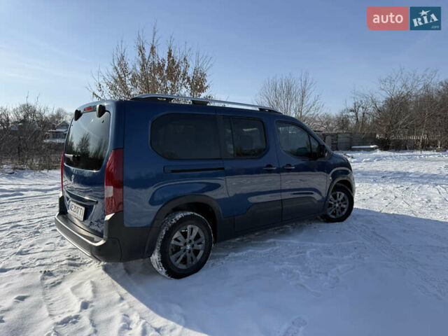 Синій Пежо Rifter, об'ємом двигуна 1.5 л та пробігом 92 тис. км за 21400 $, фото 28 на Automoto.ua