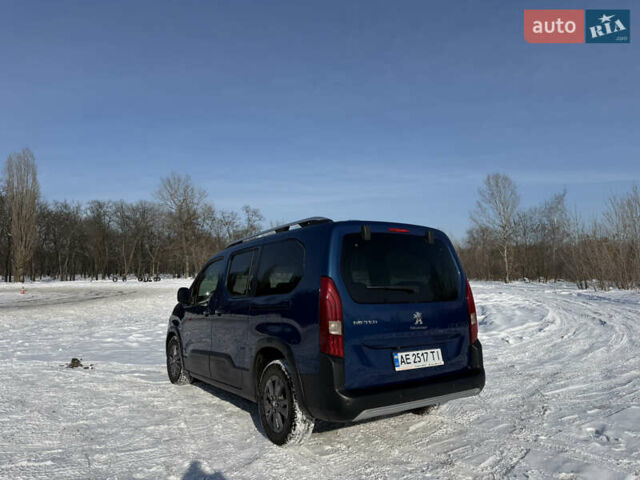 Синій Пежо Rifter, об'ємом двигуна 1.5 л та пробігом 92 тис. км за 21400 $, фото 17 на Automoto.ua