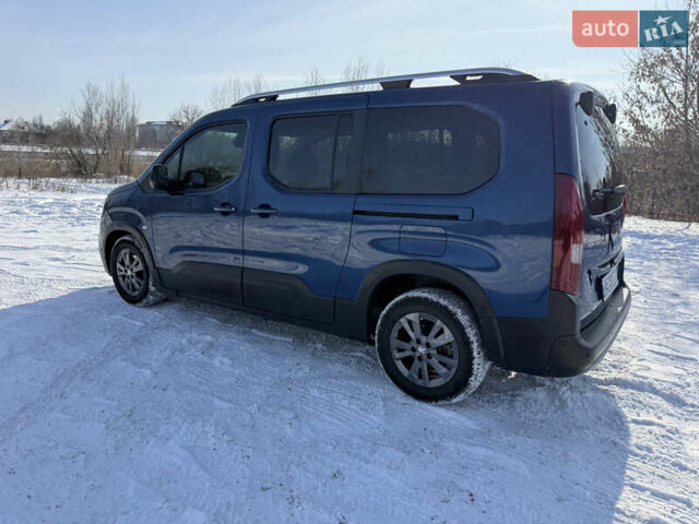 Синій Пежо Rifter, об'ємом двигуна 1.5 л та пробігом 92 тис. км за 21400 $, фото 49 на Automoto.ua