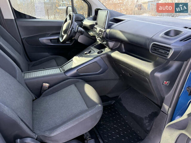 Синій Пежо Rifter, об'ємом двигуна 1.5 л та пробігом 92 тис. км за 21400 $, фото 35 на Automoto.ua