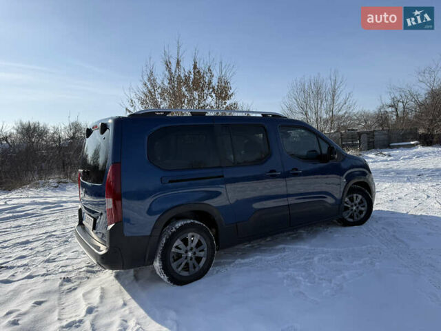 Синій Пежо Rifter, об'ємом двигуна 1.5 л та пробігом 92 тис. км за 21400 $, фото 27 на Automoto.ua