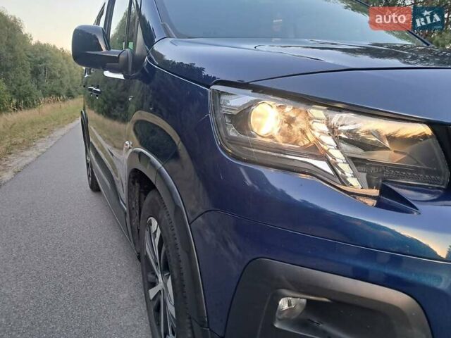 Синий Пежо Rifter, объемом двигателя 0 л и пробегом 23 тыс. км за 21000 $, фото 16 на Automoto.ua
