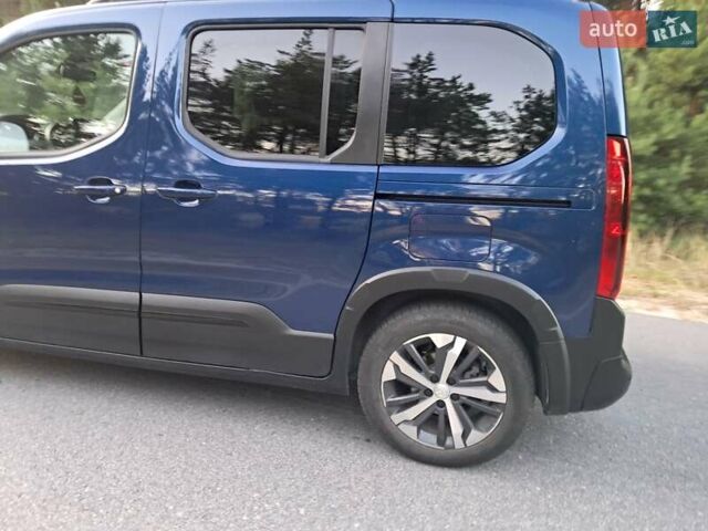 Синий Пежо Rifter, объемом двигателя 0 л и пробегом 23 тыс. км за 21000 $, фото 4 на Automoto.ua