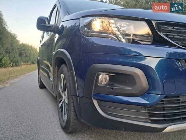 Синий Пежо Rifter, объемом двигателя 0 л и пробегом 23 тыс. км за 21000 $, фото 18 на Automoto.ua