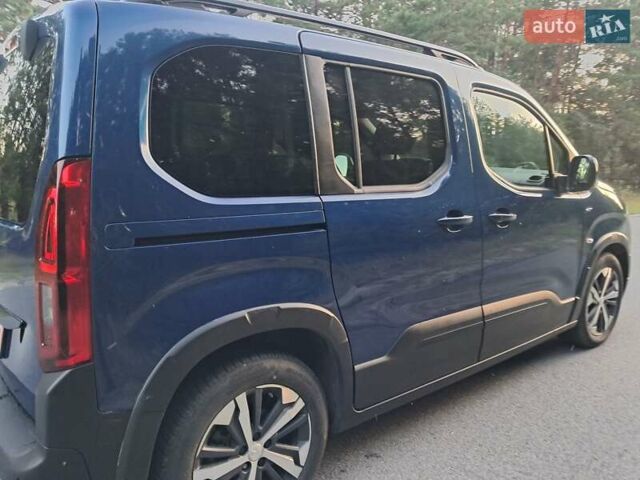 Синий Пежо Rifter, объемом двигателя 0 л и пробегом 23 тыс. км за 21000 $, фото 17 на Automoto.ua