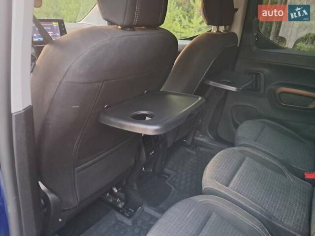 Синий Пежо Rifter, объемом двигателя 0 л и пробегом 23 тыс. км за 21000 $, фото 33 на Automoto.ua