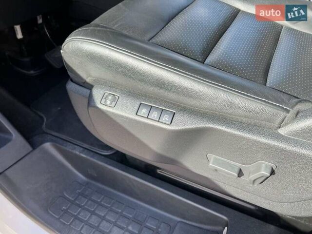 Белый Пежо Traveller, объемом двигателя 2 л и пробегом 106 тыс. км за 32500 $, фото 8 на Automoto.ua