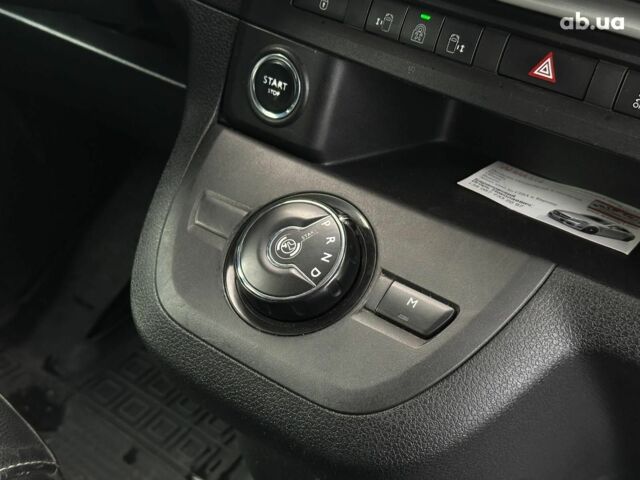 Пежо Traveller 2017 у Одесі на Automoto.ua Сірий Пежо Traveller, об'ємом двигуна 2 л та пробігом 175 тис. км за 24640 $, фото 25 на Automoto.ua