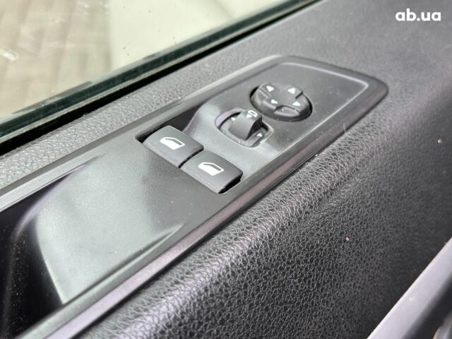 Пежо Traveller 2017 у Одесі на Automoto.ua Сірий Пежо Traveller, об'ємом двигуна 2 л та пробігом 175 тис. км за 24640 $, фото 11 на Automoto.ua