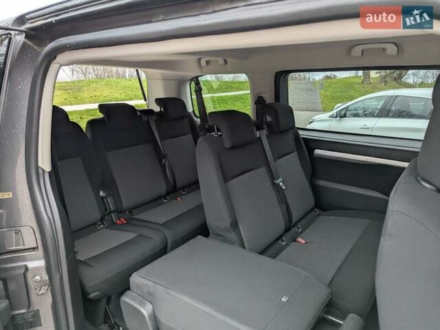 Серый Пежо Traveller, объемом двигателя 2 л и пробегом 190 тыс. км за 20999 $, фото 10 на Automoto.ua