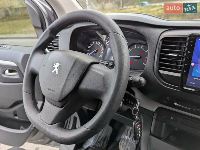 Серый Пежо Traveller, объемом двигателя 2 л и пробегом 190 тыс. км за 20999 $, фото 4 на Automoto.ua