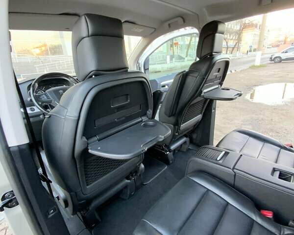 Сірий Пежо Traveller, об'ємом двигуна 2 л та пробігом 110 тис. км за 29900 $, фото 21 на Automoto.ua