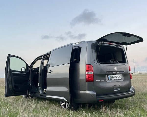 Сірий Пежо Traveller, об'ємом двигуна 2 л та пробігом 184 тис. км за 30200 $, фото 26 на Automoto.ua