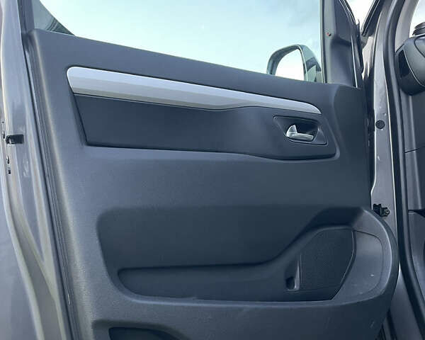 Сірий Пежо Traveller, об'ємом двигуна 2 л та пробігом 184 тис. км за 30200 $, фото 10 на Automoto.ua