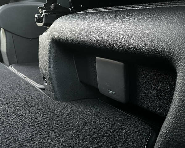 Сірий Пежо Traveller, об'ємом двигуна 2 л та пробігом 184 тис. км за 30200 $, фото 20 на Automoto.ua