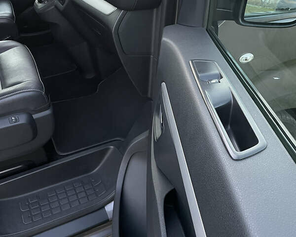 Сірий Пежо Traveller, об'ємом двигуна 2 л та пробігом 184 тис. км за 30200 $, фото 22 на Automoto.ua